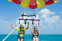 Fly over the Sea of 7 Colors: Parasailing Private San Andrés