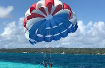 Fly over the Sea of 7 Colors: Parasailing Private San Andrés