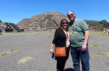 Teotihuacan guided tour, cave breakfast with CDMX transportation