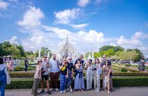 Full Day Tour White Temple Black House and Blue Temple with Lunch