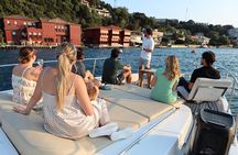 Small Group Yacht Tour With Unlimited Wine & Live Commentary