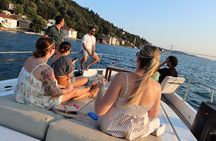 Small Group Yacht Tour With Unlimited Wine & Live Commentary
