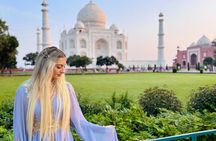 Taj Mahal Day Tour with Akbar Tomb from Delhi by Superfast Train