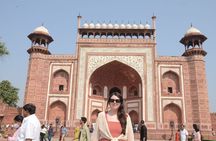 Private Taj Mahal, Agra Fort & Akbar Tomb Tour from Delhi