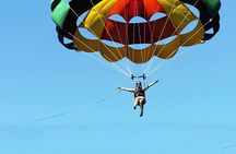 Adventurous Parasailing Ride in Dubai with Palm Jumeirah views