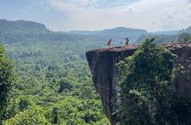 Phnom Kulen Waterfall and Banteay Srei Temple Tour from Siem Reap