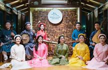 Hue Night Tour: Cyclo, Street Food & Folk Music on Perfume River