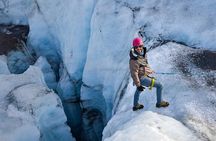 Iconic Glacier Hike on Sólheimajökull – Meet on location