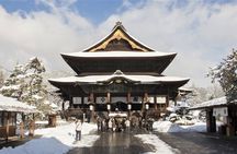 Half-Day Zenkoji Tour with Tea Experience