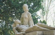 Père Lachaise Cemetery Tour, Tales from the Graves and Crepes
