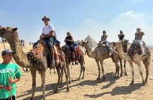 Giza Pyramids, Museum & Khan El Khalili Tour with Expert Guide