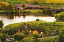 Full Day Customisable Tour with Driver & Luxury Car Unlimited Kms