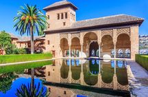 PREMIUM 2 Hour Alhambra and Generalife Tour + tickets