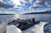 Luxury Bosphorus Yacht Tour – Asian Side Stop & Exploration