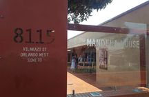  Constitutional Hill and Soweto Half Day Tour.