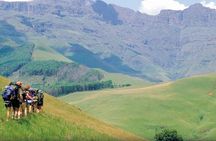 Drakensberg Mountains and Hiking Tour from Durban