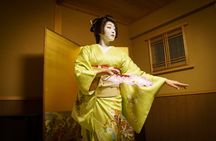 Kyoto: Geisha Dinner & Gion Cultural Walk