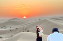  Shared Abu Dhabi Adventure Tour/Sunrise safari, Dune bashing 