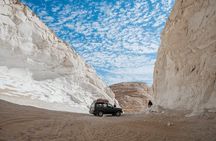 2-Day Guided Tour in Bahariya Oasis, White and Black Desert Tour