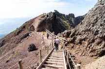 Mount Vesuvius Tour with Entry Ticket & Lunch from Sorrento