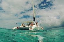 Roatan Catamaran Cruise Tours and Sailing Charters