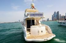 Dubai: Private Yacht Tour Experience with Soft Drinks 