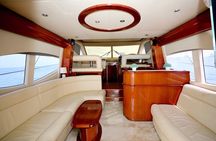Dubai: Private Yacht Tour Experience with Soft Drinks 
