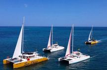 Negril Catamaran: Sunset Sail with Snorkeling, DJ & Rick’s Cafe