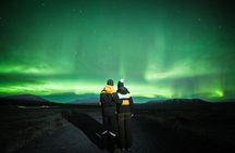 Small Group Northern Lights Tour with Hot chocolate & Photos 
