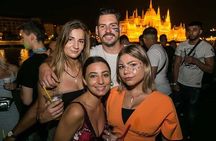 UNLIMITED DRINKS- Budapest Bar Pub Crawl - FREE SHOTS - VIP Entry