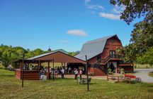 Cozy Farm Experience with Wagon Wheels and Acoustic Meal