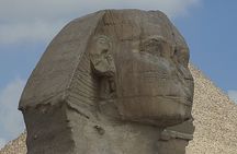 Private Guided Tour Giza Pyramid, Shpinx and The Grand Museum.