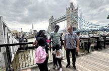 Highlights of London Private Guided Taxi Tour