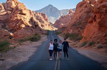 Valley of Fire Guided Hiking Tour and Mojave Desert Adventure