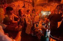 [Private]Shinjuku Night Walk & Golden Gai Bar Hopping Tour