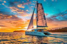 Costa Rica Catamaran: Snorkeling, Sunset, Drinks & Fresh Bites
