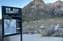 Red Rock Canyon Hiking Adventure fom Las Vegas