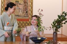 Private Japanese Traditional Flower Arrangement in Tokyo