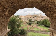 Colosseum-Roman Forum and Palatine Hills Guided Tour 