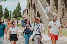 Pompeii in 2 Hours with Archaeologist & Amphitheatre Visit