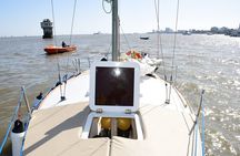 Mumbai Bay Breeze Sail on a Compact Yacht Experience