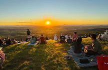 Brisbane: Glow Worms, Sunset, Telescope Stargazing & Dinner