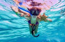 From Puerto Morelos: Luxury Catamaran Excursion to Isla Mujeres