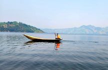 Day Trip to Rwanda's Twin Lakes: Nature Hike & Scenic Boat Cruise