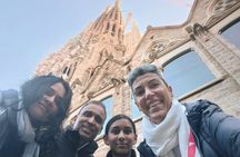 Sagrada Familia Evening Private Tour with Expert Guide