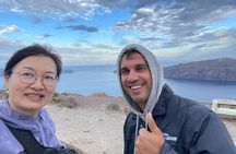 Santorini Caldera Hike from Fira to Oia with Guide