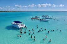 Bayahibe Catamaran: Isla Saona Cruise with Lunch & Open Bar