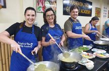 Customizable Thai Cooking Class with Onnuch Market in Bangkok