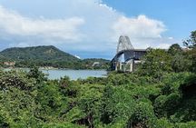Luxury car tour Canal, Flamenco islands, Casco Viejo 7 + stops.