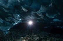 The Orignal Ice Cave Tour in Jökulsárlón Glacier Lagoon
